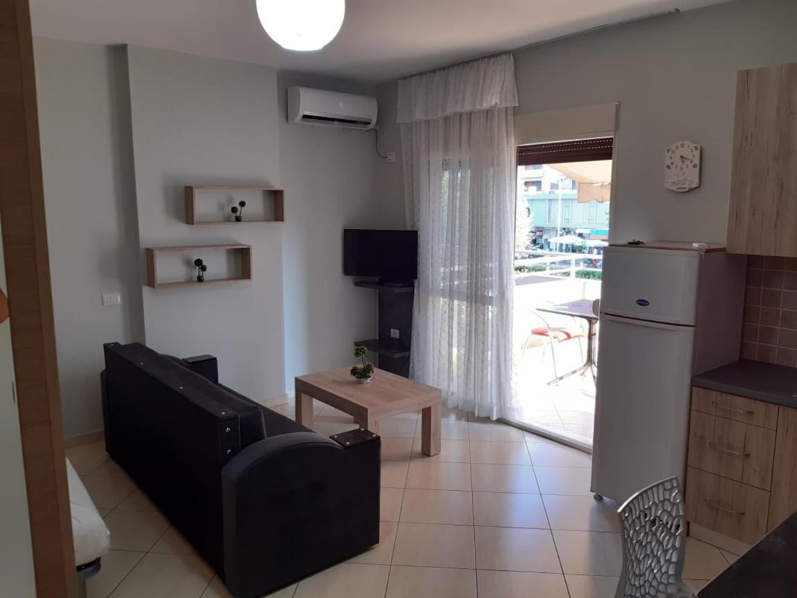 Disy Apartments Vlorë Quarto foto